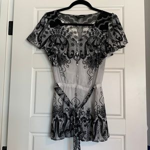 Express patterned top